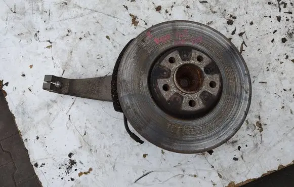 BMW 5 GT F07 Front wheel hub spindle knuckle 
