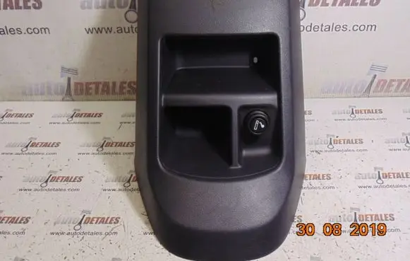 Honda CR-V Cigarette lighter trim rear 77290SWAG012M1