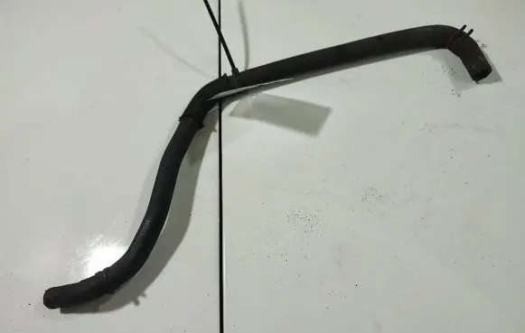 Toyota Auris 150 Engine coolant pipe/hose