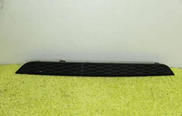 BMW 1 F40 Rear bumper trim bar molding 8075332 51128075332
