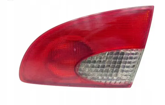 Toyota Avensis T220 Tailgate rear/tail lights