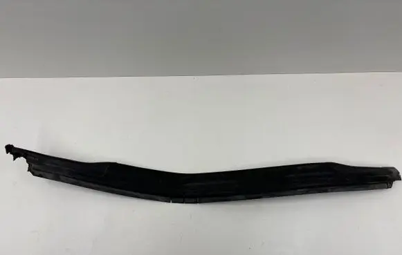 Mercedes-Benz C W204 Engine compartment rubber A2046282798