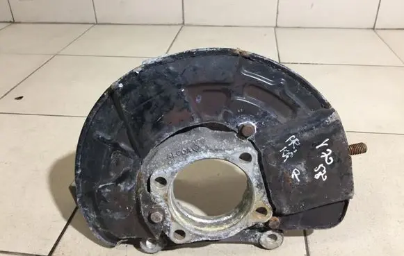 Volvo V70 Front wheel hub spindle knuckle P30683132