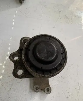 Ford Transit Custom Engine mount bracket BK216F012AD