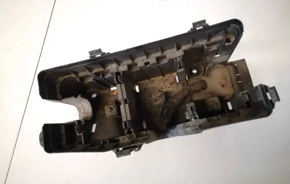 Chevrolet Captiva Fuse box cover