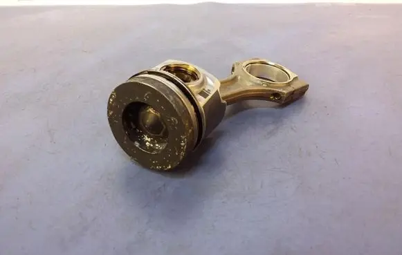 BMW 7 G11 G12 Piston 