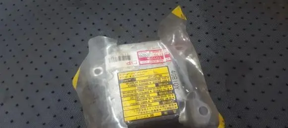 Toyota RAV 4 (XA10) Airbag control unit/module 8917042020 89170-42020