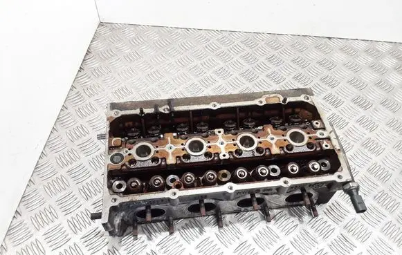 Volkswagen Golf V Engine head 03C103358F