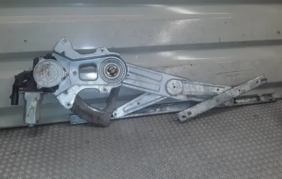 Dodge Stratus Front door window regulator with motor EA0558