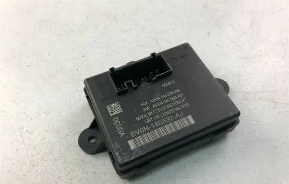Ford Focus Door control unit/module BV6N14B532AJ K5903