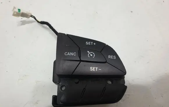 Jeep Grand Cherokee Steering wheel buttons/switches P68245338AA