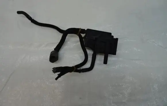 Vacuum air tank