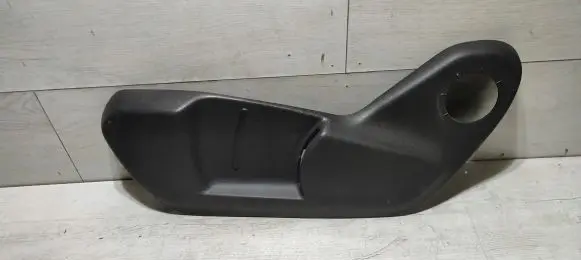 Peugeot 308 Front door seat control surround trim 33471123