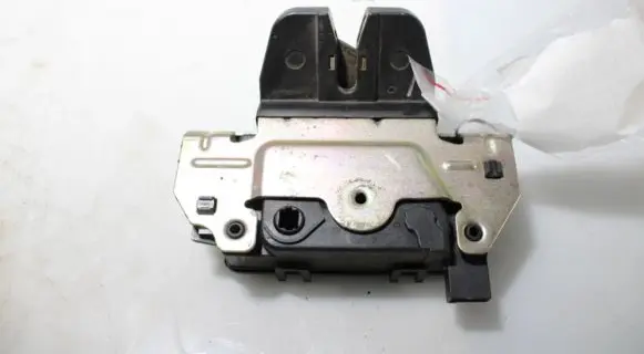 Opel Zafira B Tailgate/trunk/boot lock/catch/latch