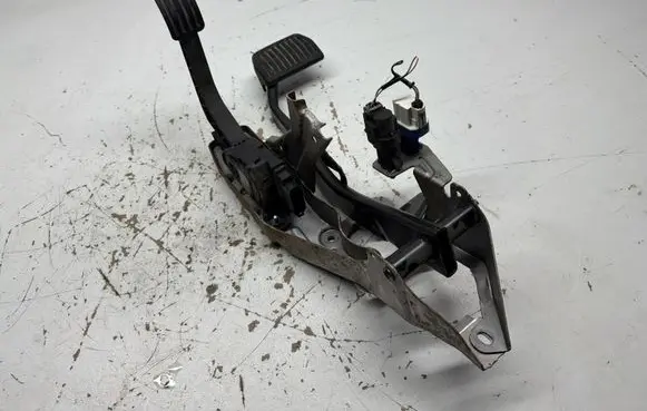Volvo V60 Brake pedal 31341100
