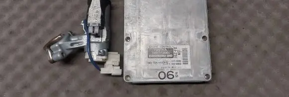 Toyota Yaris Engine control unit/module 8966152065 2110007215