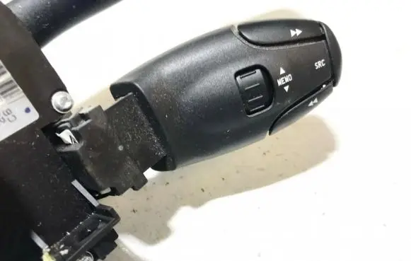 Peugeot 407 Multifunctional control switch/knob 