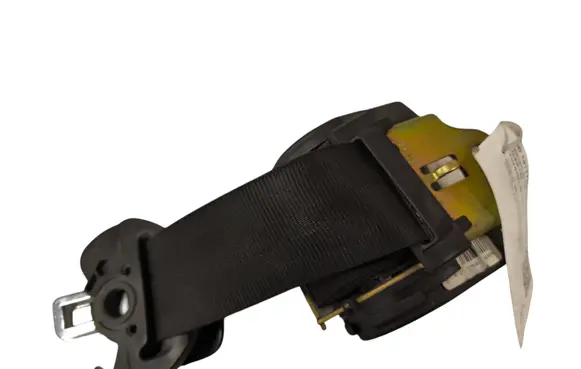 Middle seatbelt (rear)