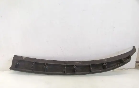 Mercedes-Benz Vito Viano W638 Wiper trim A6386270401