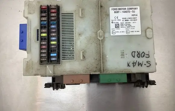 Ford S-MAX Fuse module 6G9T14A073DJ 3659AF01125TP LZQF01125TP