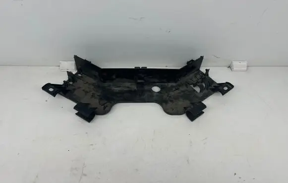 BMW 5 E60 E61 Other engine bay part 7519152 PA6GF15SZ 58650910