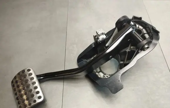 Mercedes-Benz GLC X253 C253 Brake pedal A2052920308