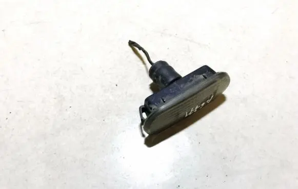 Volkswagen Golf IV Front fender indicator light 3b0949117a