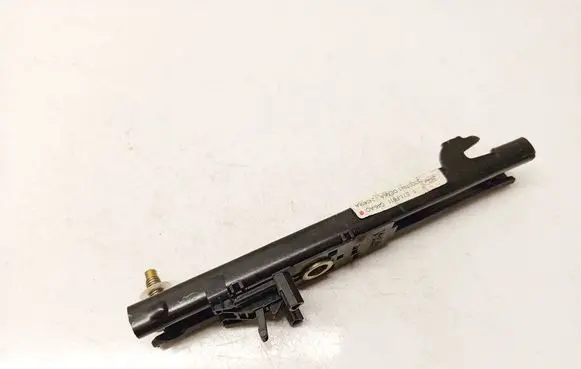 Ford Mondeo Mk III Seat belt adjustment rail 1S71F611C46AC