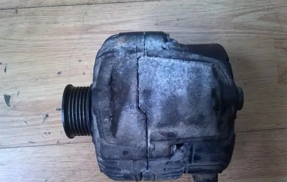 Ford Mondeo MK II Generator/alternator 93bb10300ag