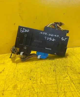 BMW 3 E90 E91 Comfort/convenience module 913178201