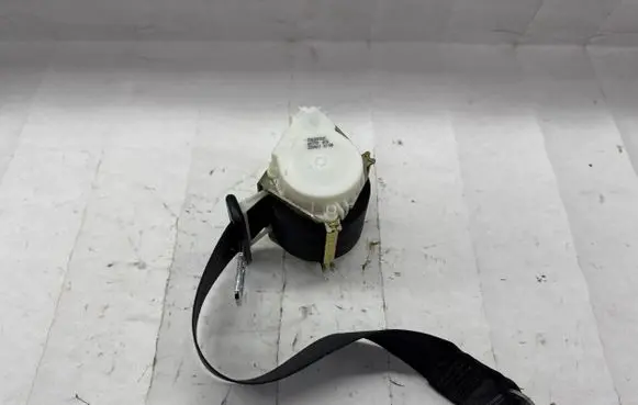Audi A3 S3 8P Rear seatbelt 193857737A 33007701