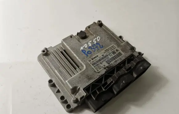 Peugeot 207 Engine control unit/module 9677013180