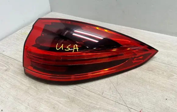 Porsche Cayenne (92A) Rear/tail lights 95863106220 7P5945208R 95863106221
