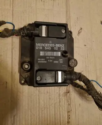 Mercedes-Benz E W124 Engine control unit/module 0185450232
