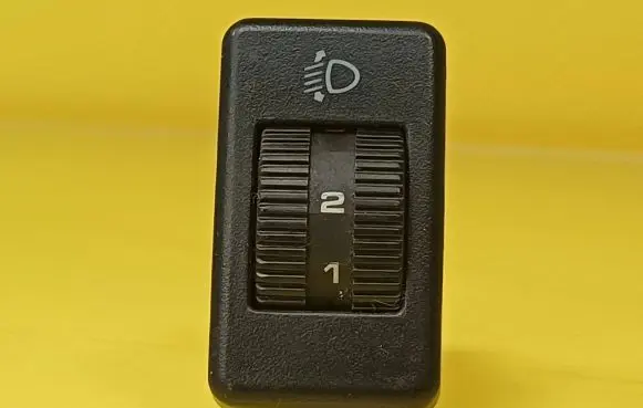 Volkswagen PASSAT B5 Headlight level height control switch 357941333