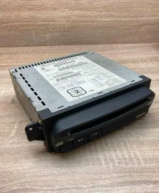 Chrysler Voyager Radio/CD/DVD/GPS head unit 05080687AA