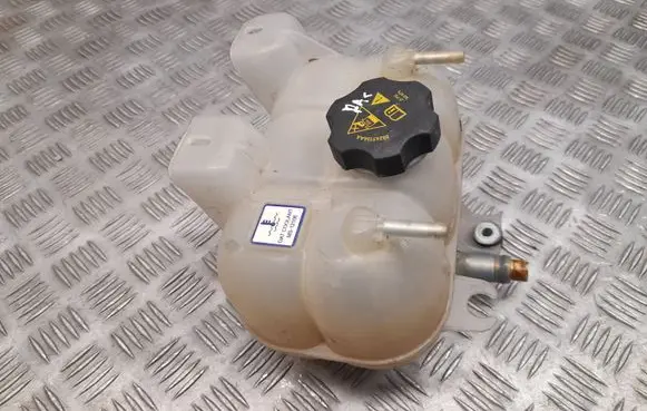 Chrysler Pacifica Coolant expansion tank/reservoir 68217323AA