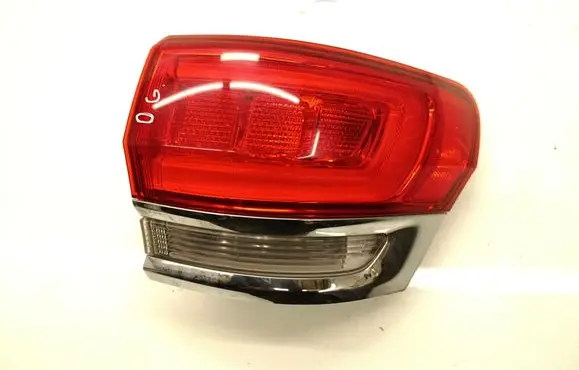 Jeep Grand Cherokee Rear/tail lights P68110016AE