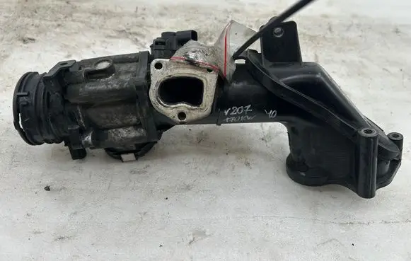 Mercedes-Benz E C207 W207 Air intake duct part A6420901037 A6420900344 A6420900270