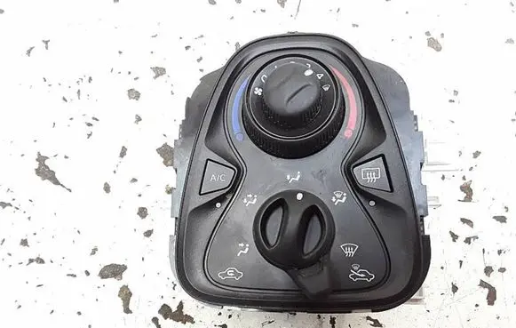 Toyota Aygo AB40 Climate control unit 55900YV030