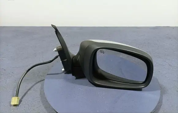 Front door electric wing mirror