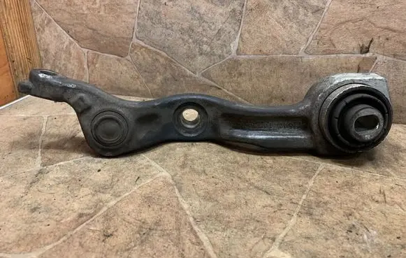 Mercedes-Benz SL R230 Front lower control arm/wishbone 23001