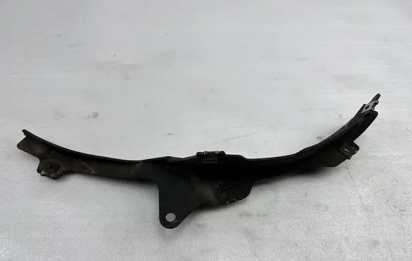 Audi Q7 4M Front splash guards bracket 4M0853887C 4M0853887