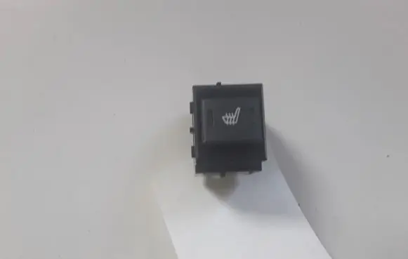 Land Rover Range Rover Sport L320 Seat heating switch YUF500120PVJ