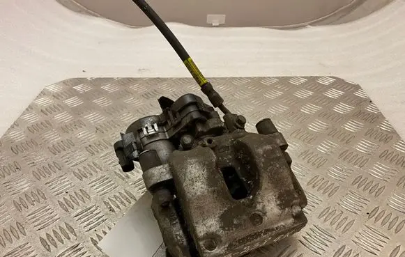 Mercedes-Benz E W238 Rear brake caliper A2534230998