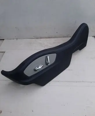 Porsche Macan (95B) Front door seat control surround trim 7P5881313B