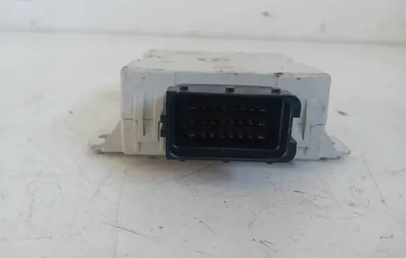 Toyota Avensis T250 Window wiper relay 150696