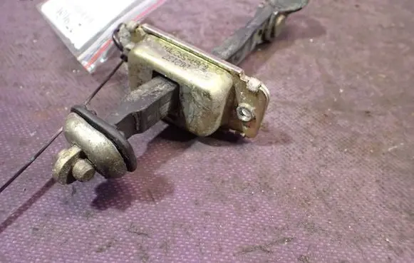 Mazda 626 Front door check strap stopper 