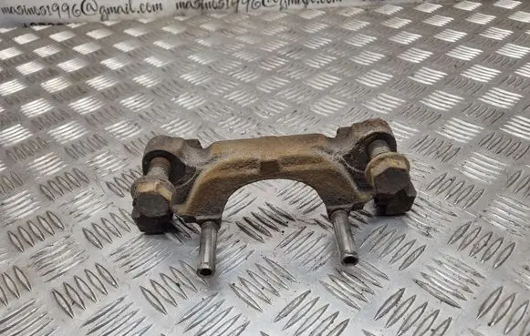 Volkswagen Touran I Front Brake Caliper Pad/Carrier 