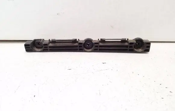 Tesla Model S Fender mounting bracket 100369200C
